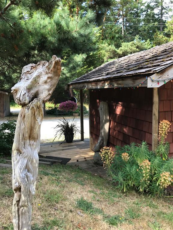 Driftwood Village Cottages Sturdies Bay Zewnętrze zdjęcie